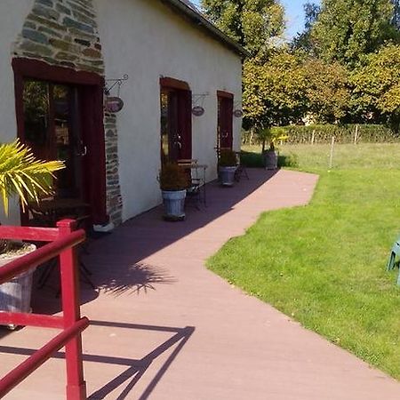 La Malcotais Bed and Breakfast Noyal-Chatillon-sur-Seich Exteriör bild