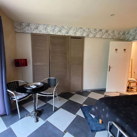 La Malcotais Bed and Breakfast Noyal-Chatillon-sur-Seich Exteriör bild